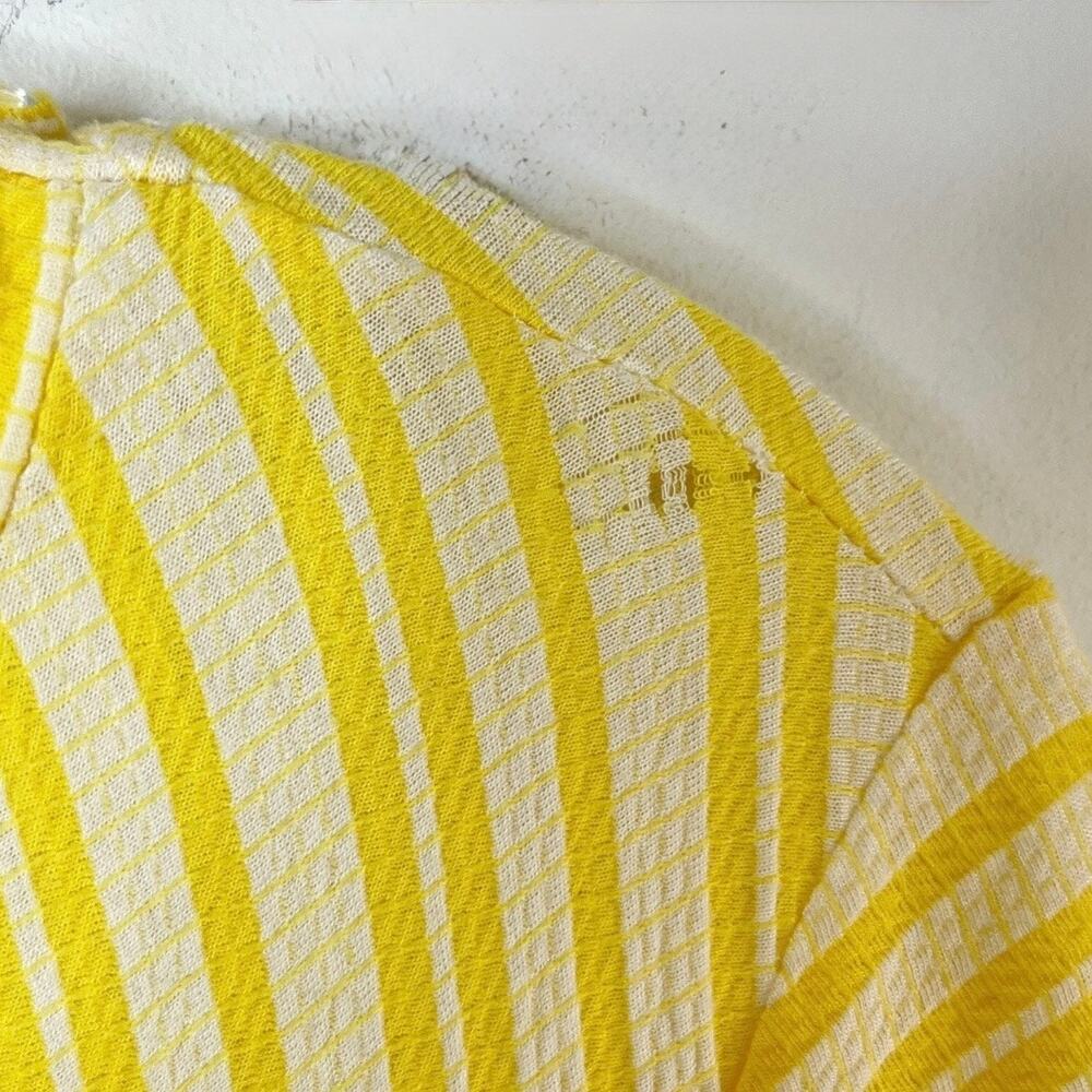 Como Vintage Womens Knit Top M Yellow Striped Short Sleeve Asymmetric Button Hem - Picture 6 of 9